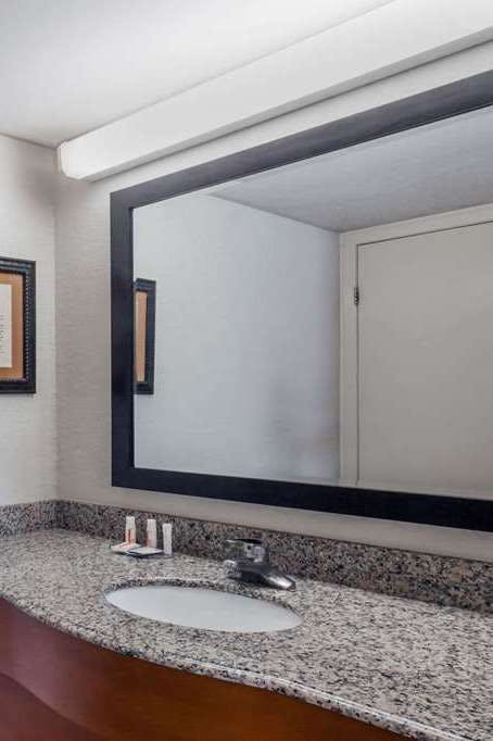 Hotel Baymont by Wyndham Pigeon Forge near Island Drive photo 5