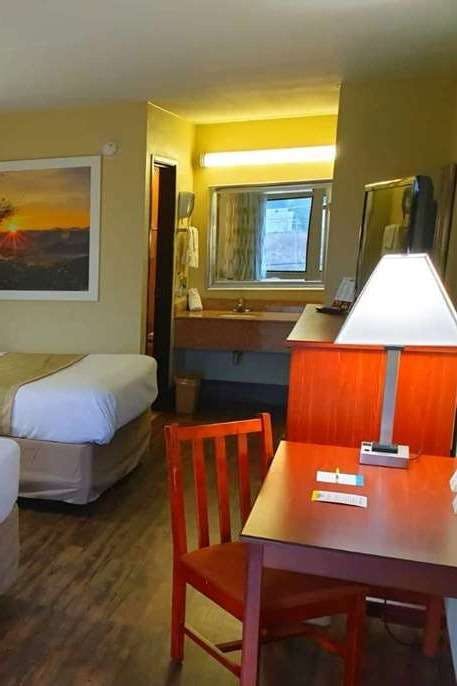 Hotel Days Inn by Wyndham Chattanooga Lookout Mountain West photo 3