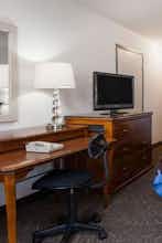 Hotel Days Inn by Wyndham Taber photo 4