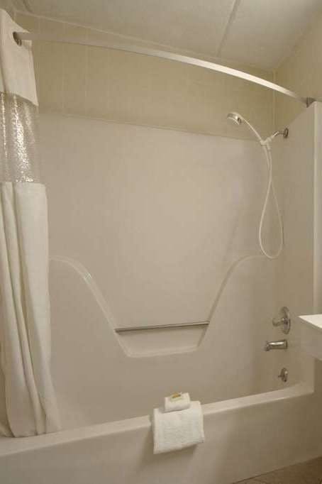 Hotel Days Inn by Wyndham Seneca / Clemson Area photo 3