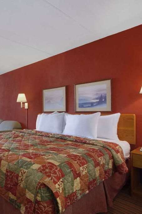 Hotel Days Inn by Wyndham Seneca / Clemson Area photo 1