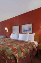 Hotel Days Inn by Wyndham Seneca / Clemson Area photo 1