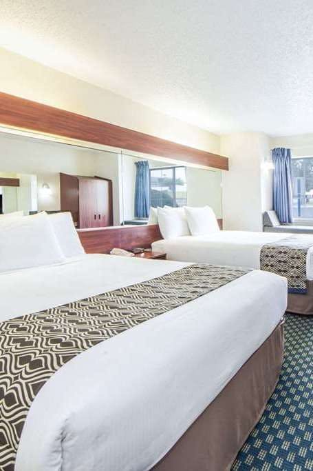 Hotel Microtel Inn & Suites by Wyndham Tulsa / Catoosa Route 66 photo 1