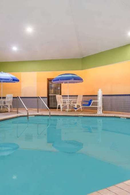 Hotel Days Inn and Suites Kaukauna photo 5