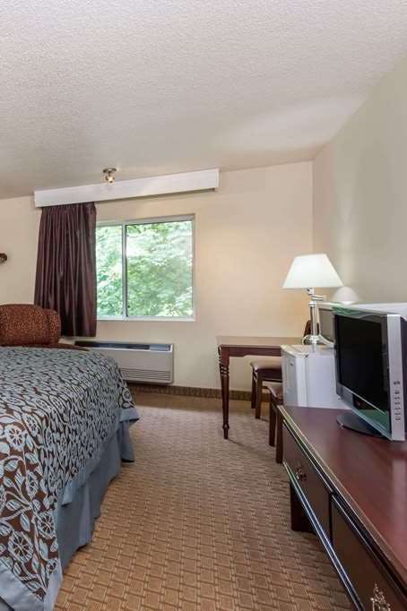 Hotel Days Inn and Suites Kaukauna photo 3