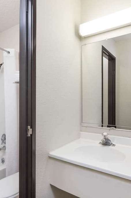 Hotel Days Inn and Suites Kaukauna photo 4