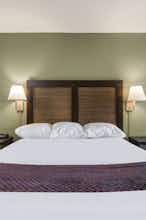 Hotel Days Inn And Suites Rocky Moun photo 1