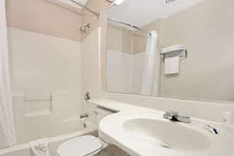 Hotel Microtel Albuquerque West photo 5