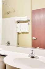 Hotel Microtel Perry Fairground Area photo 4