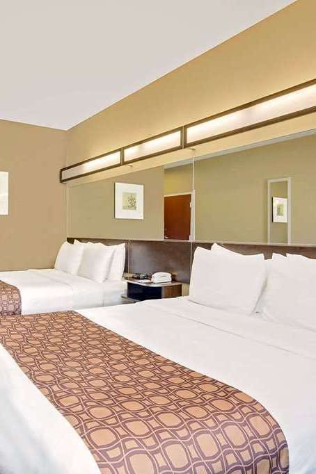 Hotel Microtel by Wyndham Perry National Fairground Area I-75 photo 2