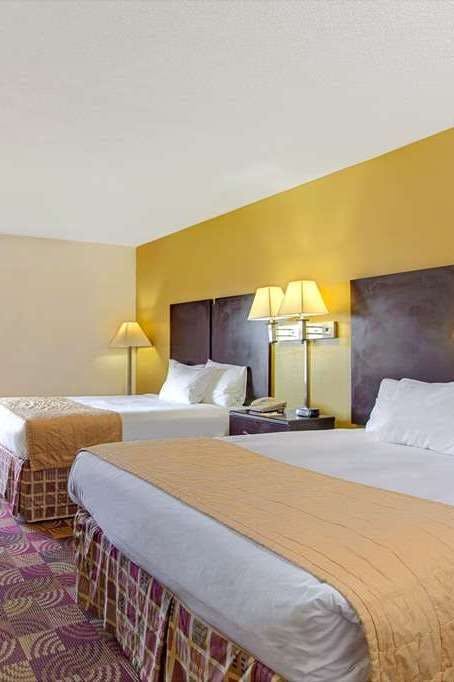 Hotel Days Inn and Suites Ridgeland photo 2