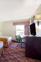 Hotel Days Inn and Suites Ridgeland photo 3