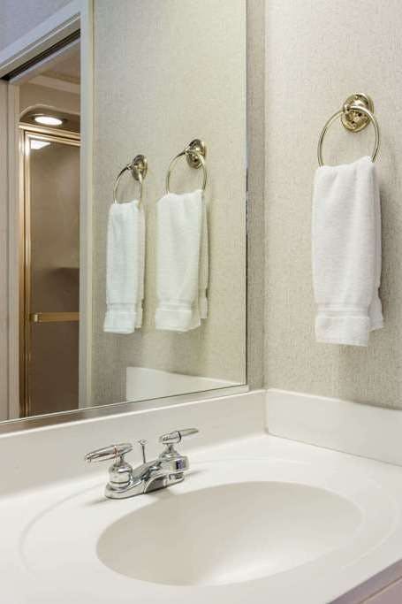 Hotel Days Inn by Wyndham Yadkinville photo 4