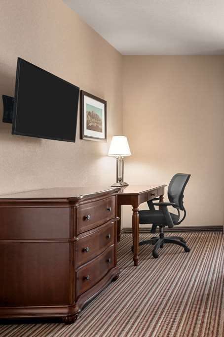 Hotel La Quinta Inn & Suites by Wyndham Trinidad photo 3