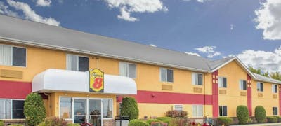 Super 8 Medina Akron Area