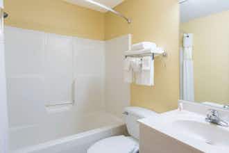 Hotel Super 8 by Wyndham Medina photo 5