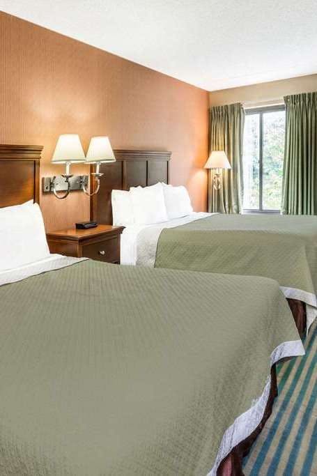 Hotel Days Inn Westminster photo 2