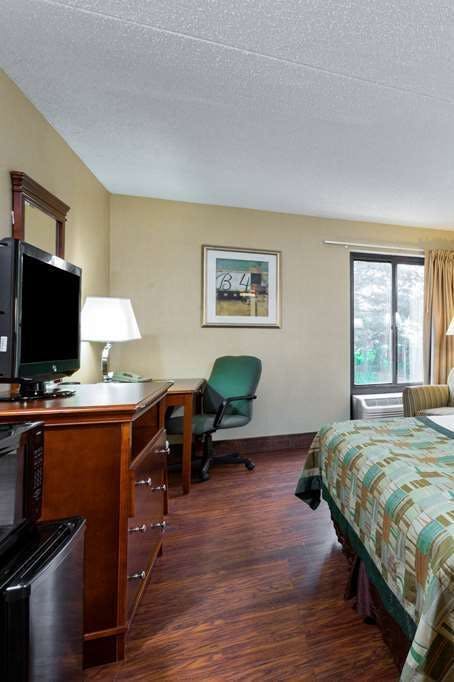 Hotel Days Inn Westminster photo 3