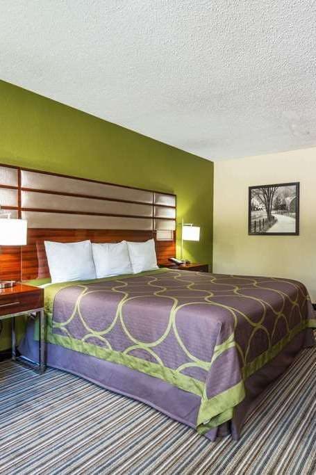 Hotel Super 8 by Wyndham Copley Akron photo 1