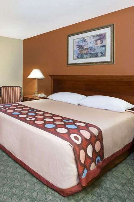 Hotel Super 8 Taylorville IL photo 1
