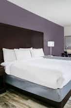 Hotel La Quinta Inn Ste DFW AP W photo 1