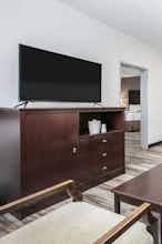 Hotel La Quinta Inn Ste DFW AP W photo 4