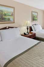 Hotel Baymont Inn Suites Sanford photo 2