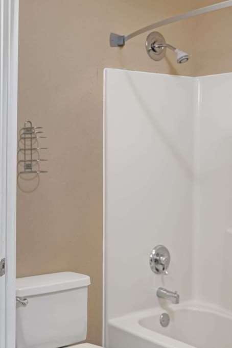 Hotel Baymont by Wyndham Sanford photo 4