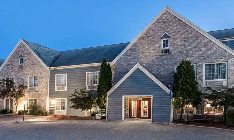 Baymont by Wyndham Mequon Milwaukee Area
