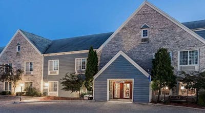 Baymont by Wyndham Mequon Milwaukee Area