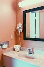 Hotel Super 8 by Wyndham Marion NC photo 4