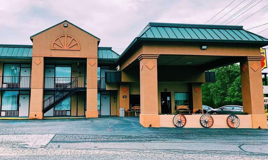 Super 8 by Wyndham Marion NC