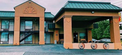Super 8 Marion NC