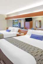 Hotel Microtel Inn & Suites by Wyndham Manistee photo 1