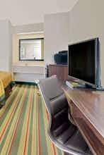 Hotel Super 8 Byron/South Macon photo 3