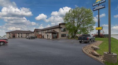 Days Inn by Wyndham Mitchell SD