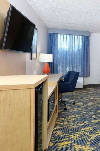 Hotel La Quinta Inn & Suites by Wyndham Dallas - Las Colinas photo 4