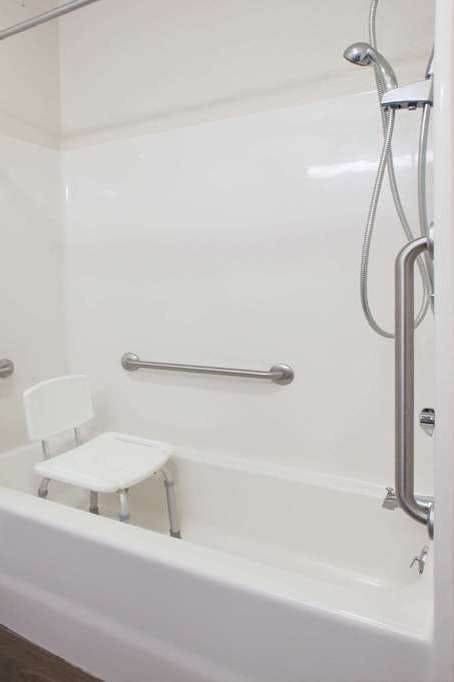 Hotel Baymont by Wyndham Auburn photo 3