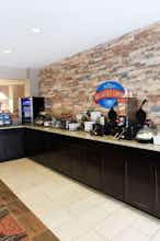 Hotel Baymont Inn and Suites Auburn photo 5