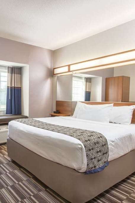 Hotel Microtel Inn & Suites by Wyndham Cadiz photo 1