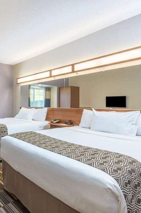 Hotel Microtel Inn & Suites by Wyndham Cadiz photo 2