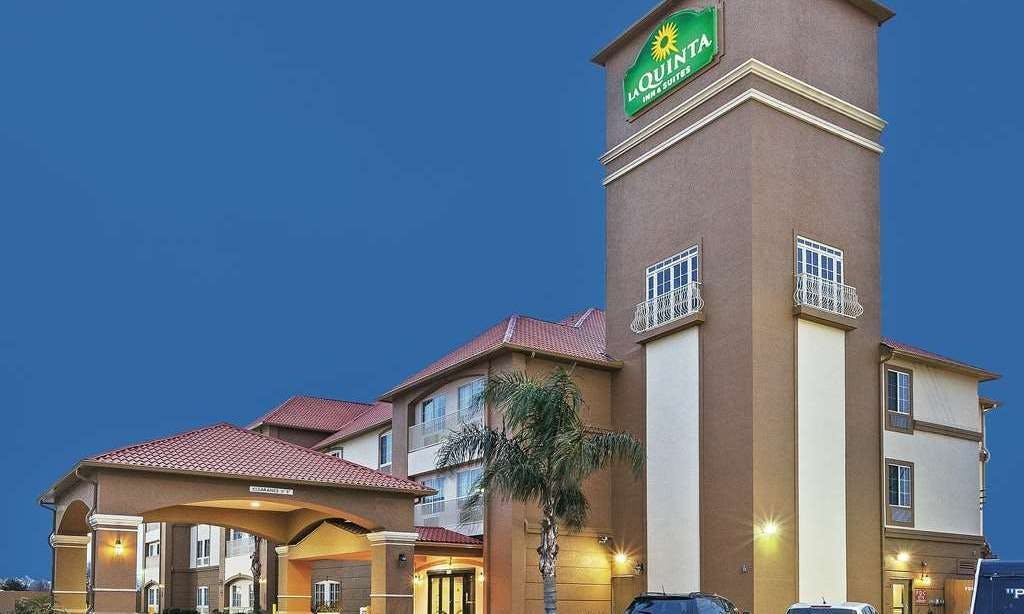 La Quinta Inn & Suites by Wyndham Houston Hobby Airport