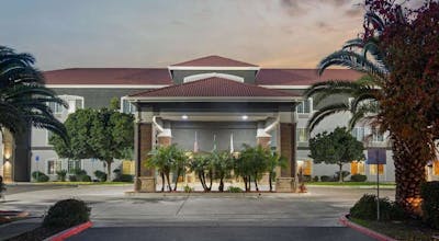 La Quinta Inn & Suites by Wyndham Visalia/Sequoia Gateway