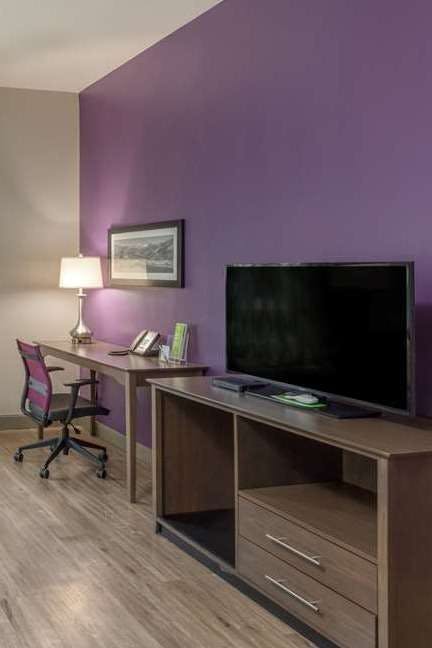 Hotel La Quinta Inn & Suites by Wyndham Visalia/Sequoia Gateway photo 4