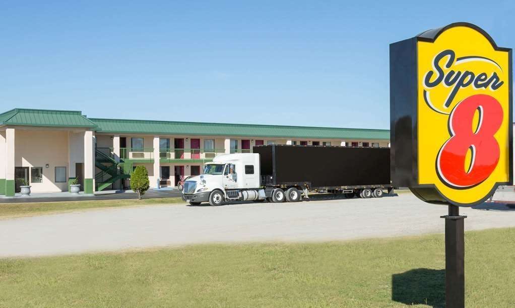 Super 8 Ashburn