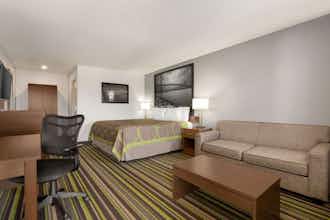 Hotel Super 8 Windsor/Dougall photo 2