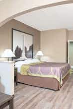 Hotel Super 8 by Wyndham Murfreesboro photo 1