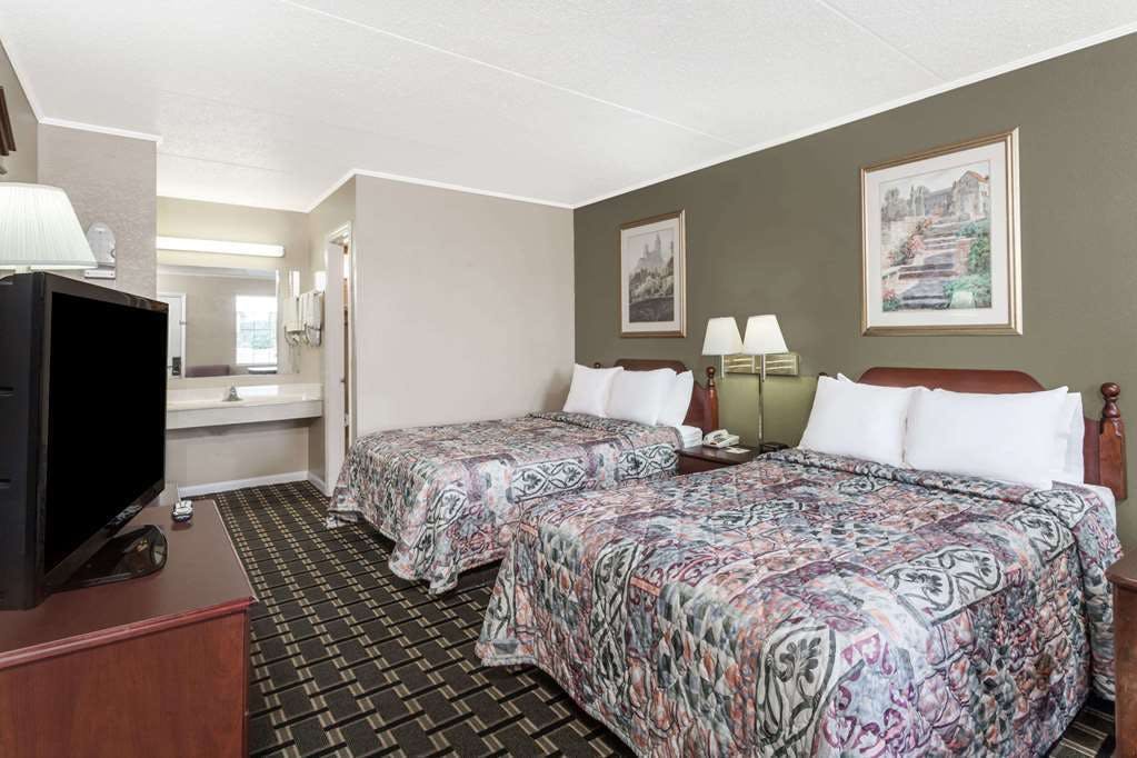 Hotel Days Inn by Wyndham Lenoir City photo 4