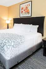 Hotel La Quinta Inn Ste Logan photo 1
