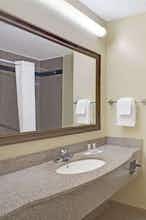 Hotel Super 8 by Wyndham Daytona Beach photo 5